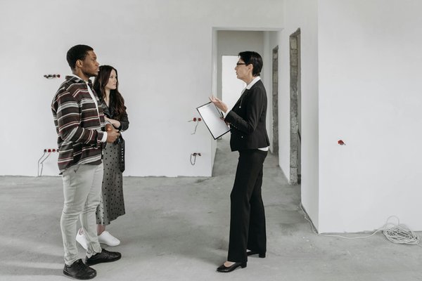 Guide ultime pour sélectionner la pompe à chaleur géothermique parfaite pour votre vaste demeure : critères incontournables à prendre en compte.